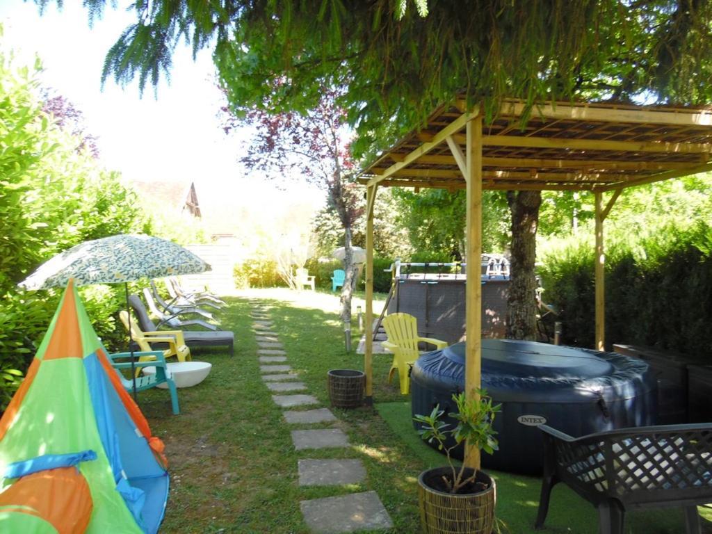 Le Clos Des Tuileries Montholon Exterior foto